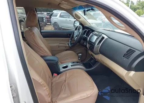 2014 Toyota Tacoma z USA, uszkodzony, nr VIN 5TFJX4CN7EX038161